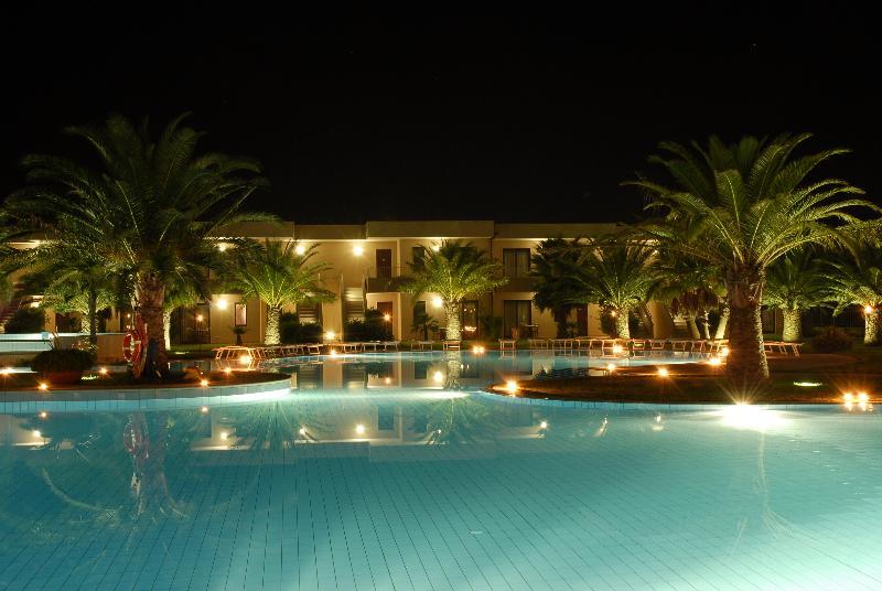 Minerva Resort Hotel 파이스툼 외부 사진