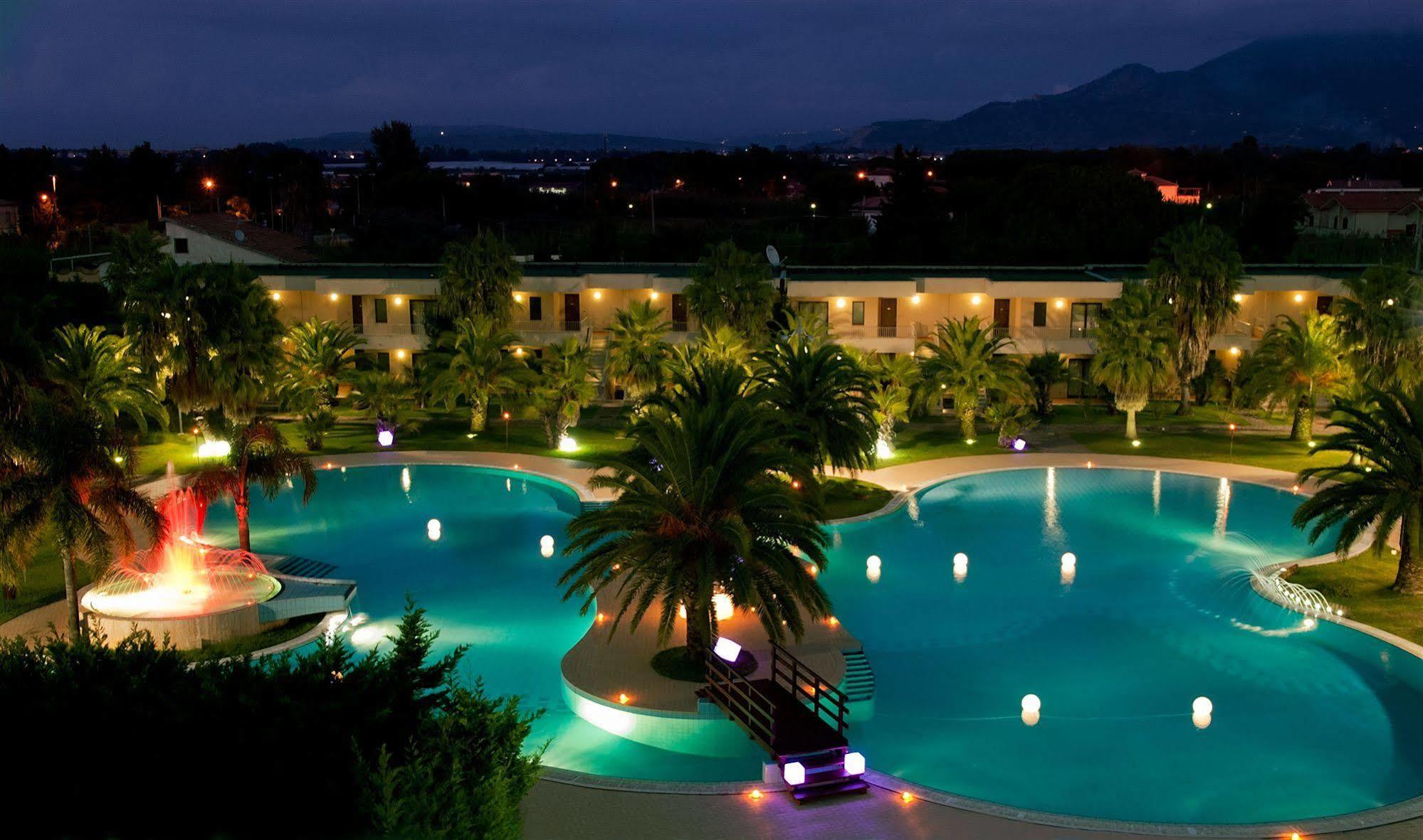 Minerva Resort Hotel 파이스툼 외부 사진